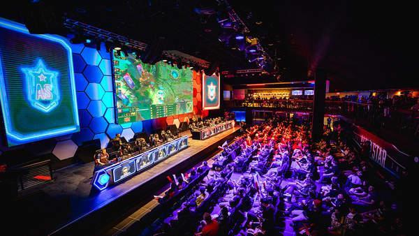 不仅如此 不仅如此