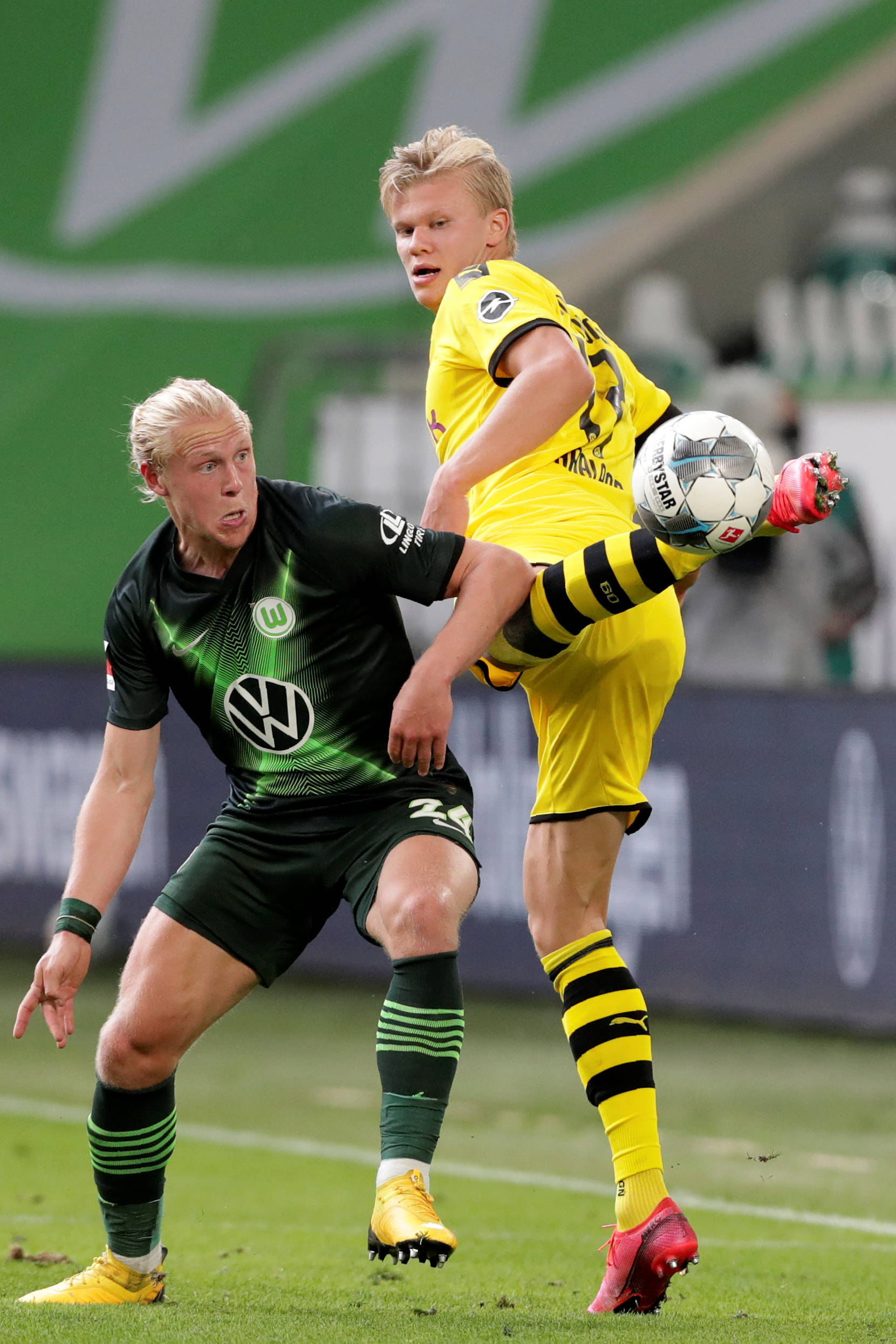 克斯坦足球 克斯坦足球